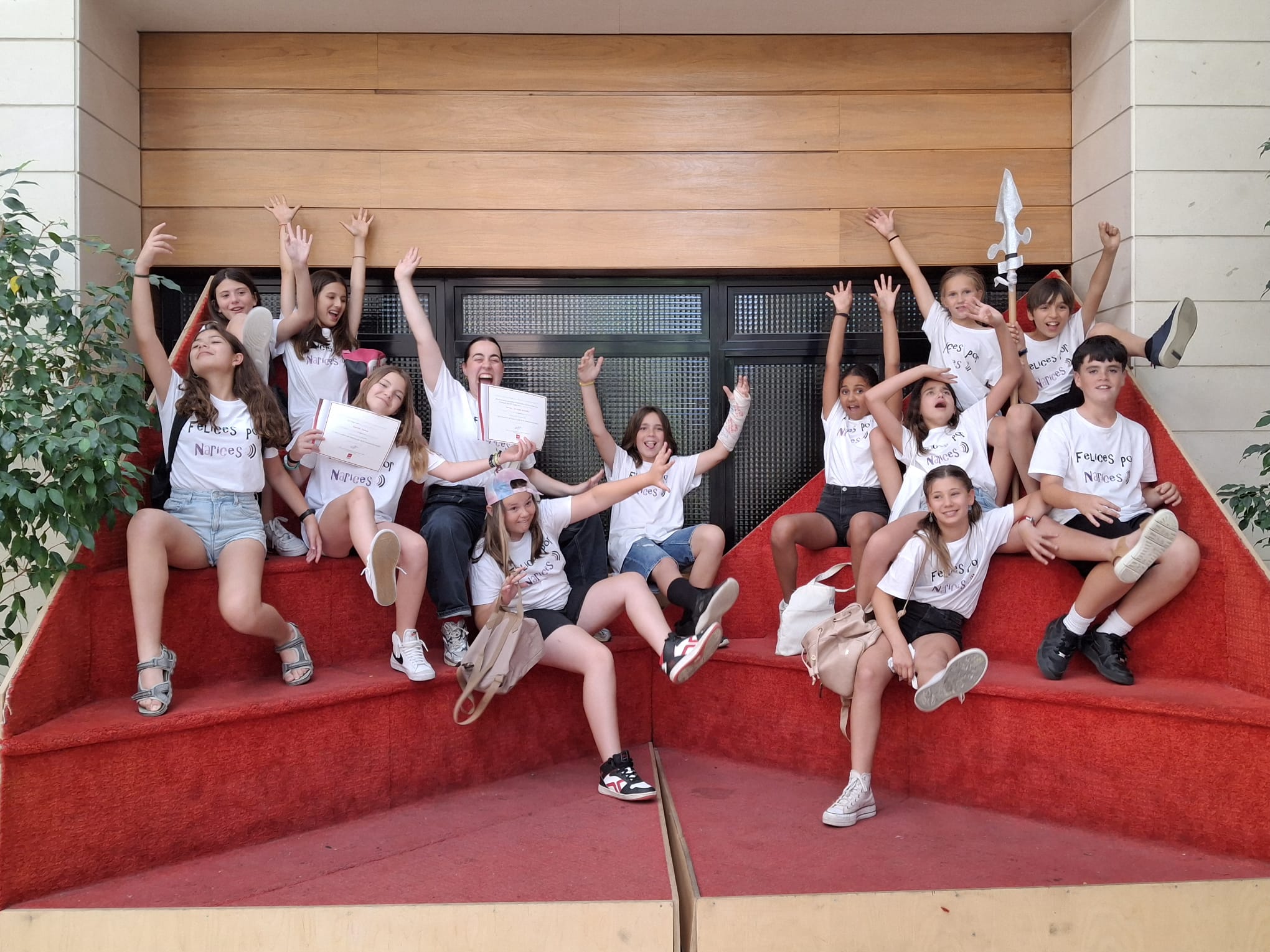 Felices por Narices - A Pleno Telón