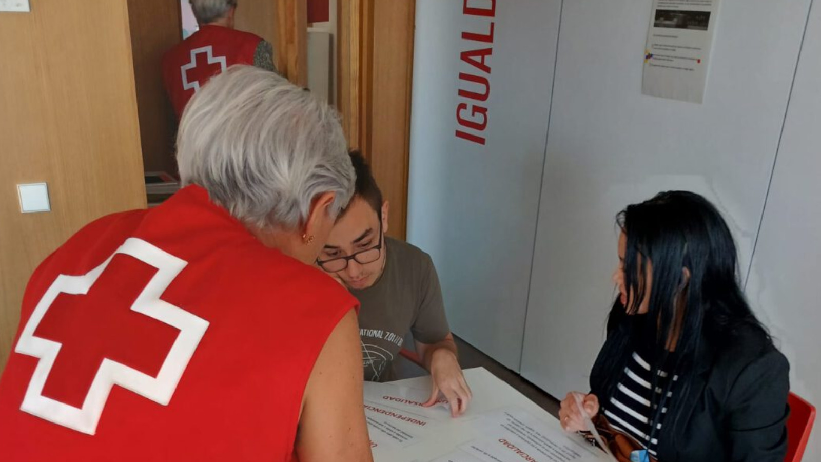 Voluntarios de Cruz Roja Colmenar